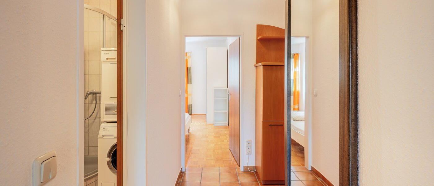 マンション München Harlaching 04 玄関入り口 3096