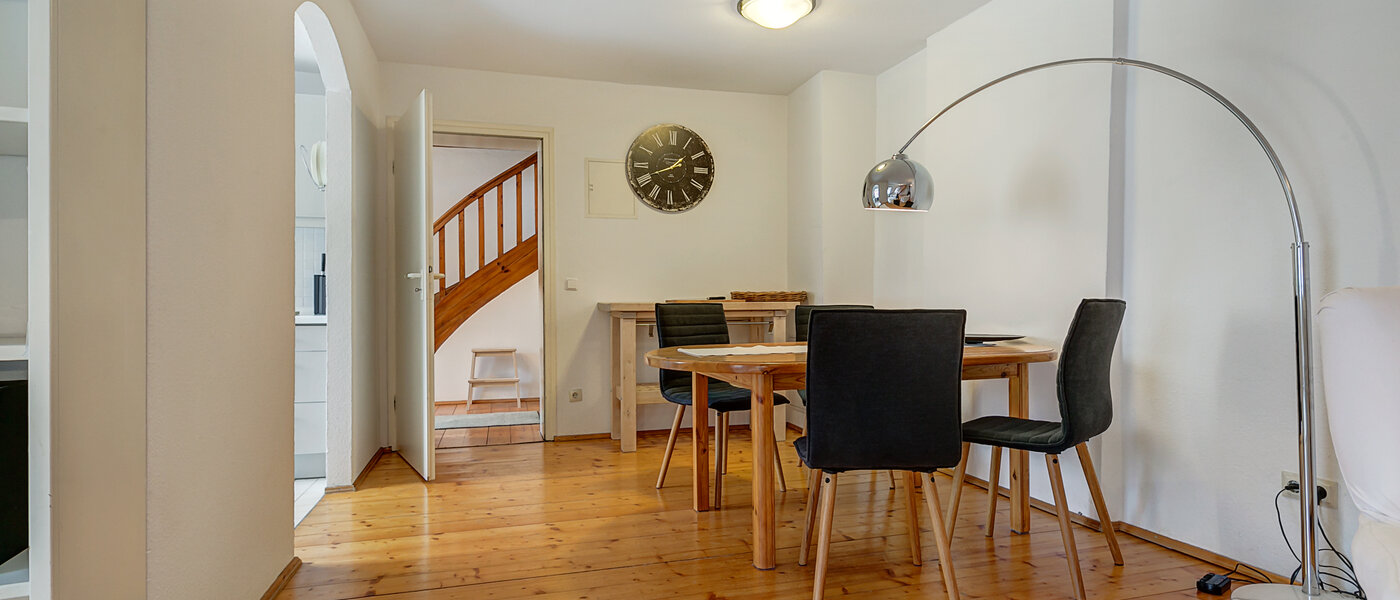 アティック・フラット（屋根裏） München Zentrum 04 リビングルーム 3130