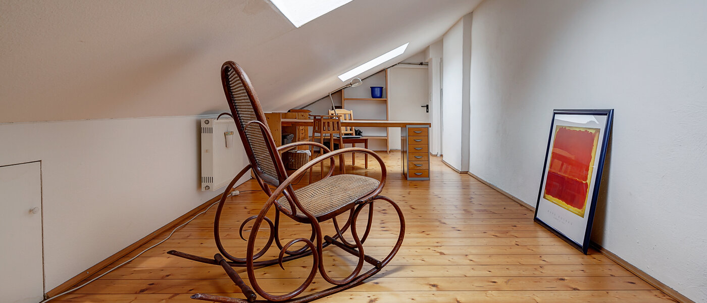 アティック・フラット（屋根裏） München Zentrum 02 仕事部屋 3130