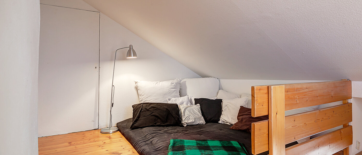 アティック・フラット（屋根裏） München Zentrum 05 仕事部屋 3130