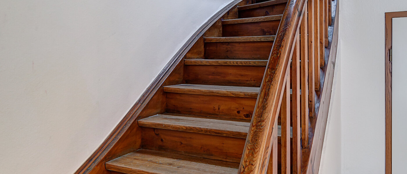 アティック・フラット（屋根裏） München Zentrum 02 玄関入り口 3130