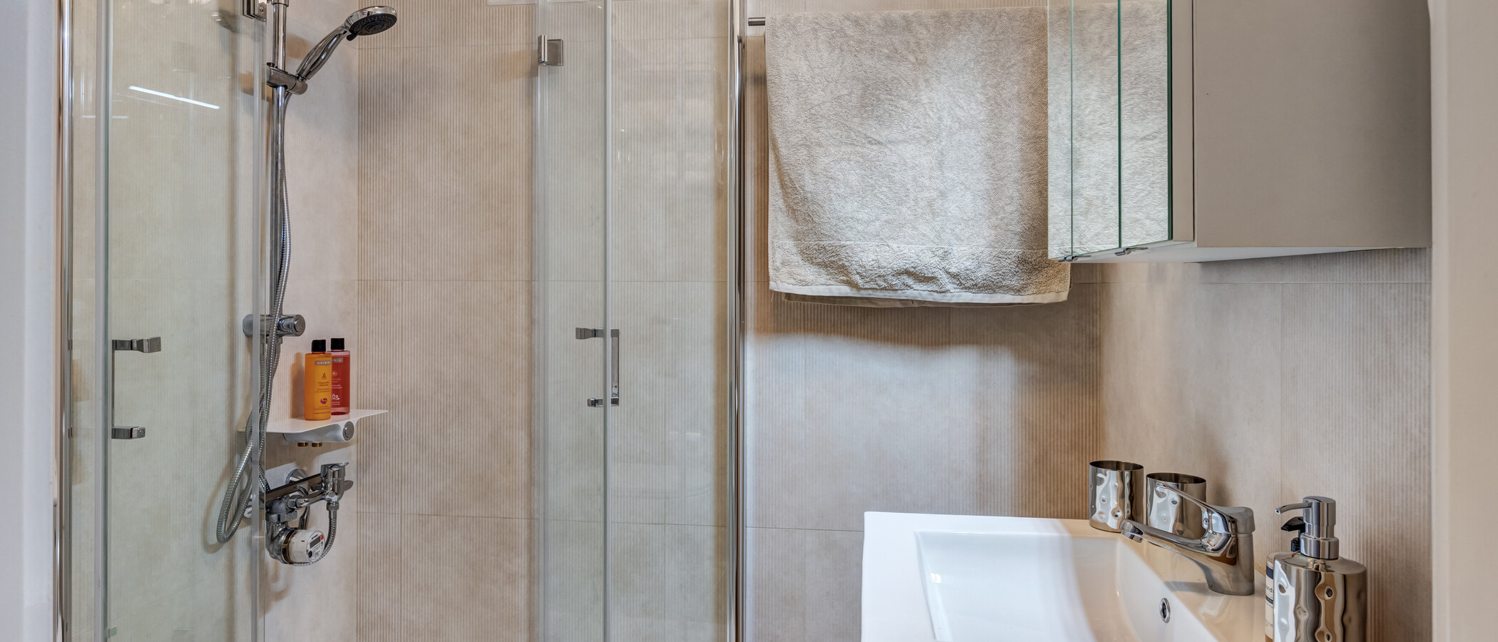 マンション München Schwabing (links der Leopoldstraße) 01 浴室 3177