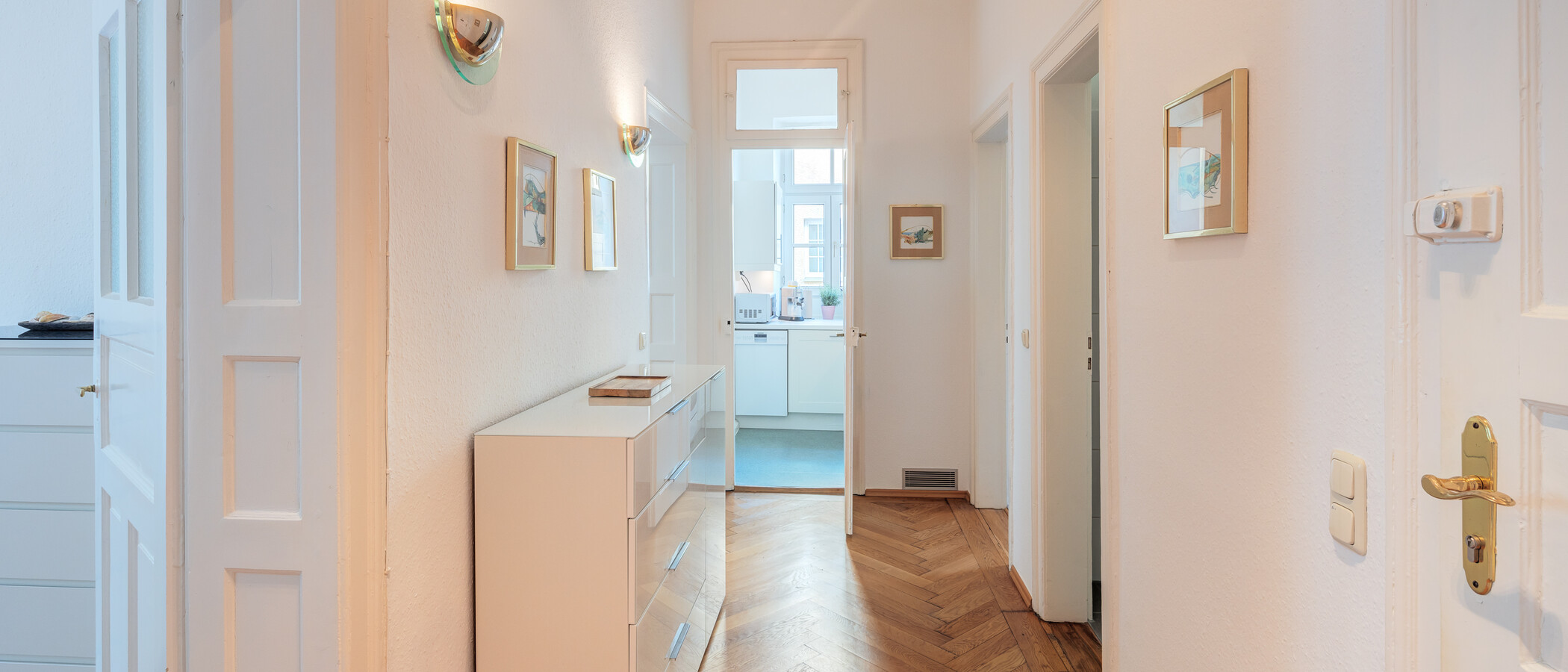マンション München Schwabing (rechts der Leopoldstraße) 01 玄関入り口 319