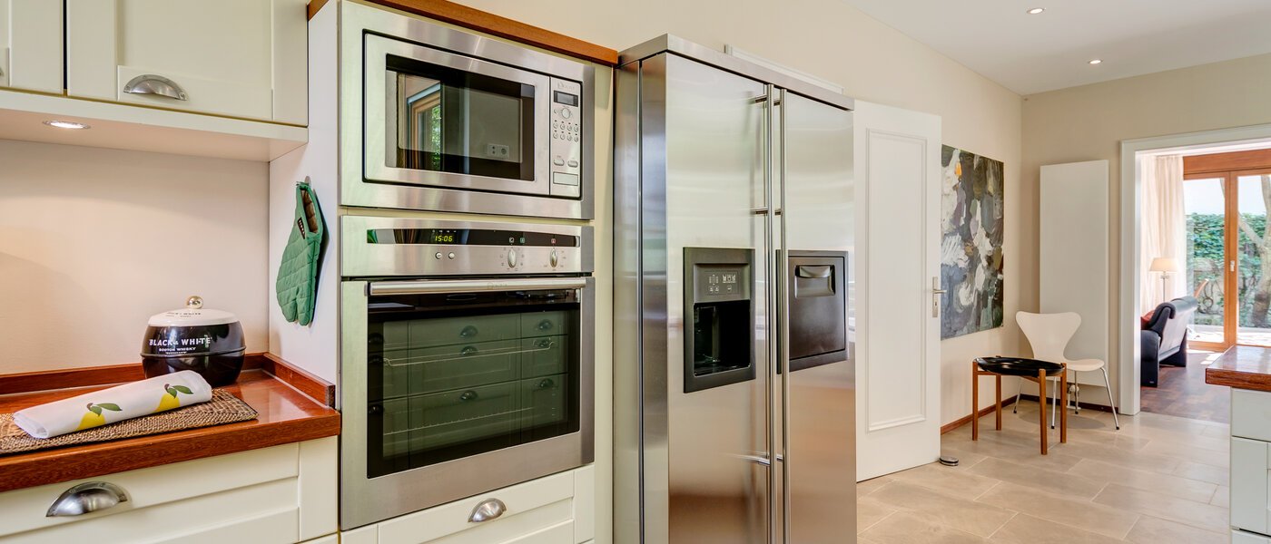 セミ・デタッチド・ハウス（一戸建てを二つに分けた家屋） München Schwabing (links der Leopoldstraße) 02 キッチン 3396