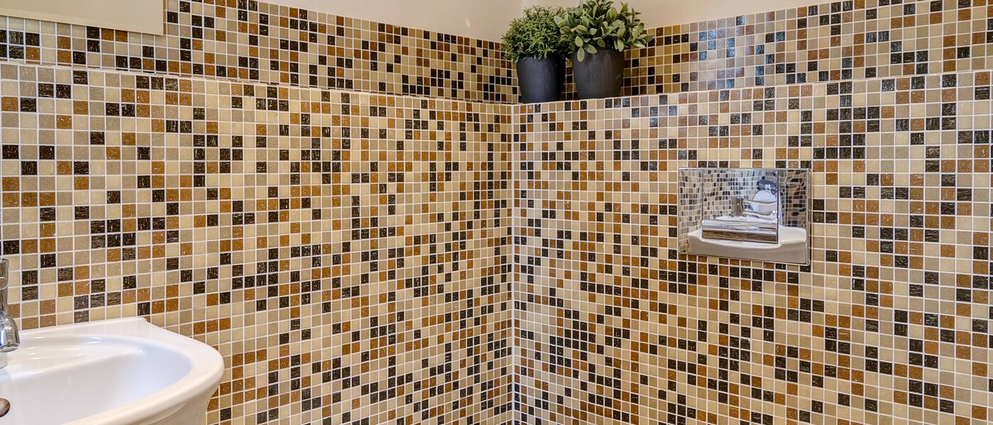 セミ・デタッチド・ハウス（一戸建てを二つに分けた家屋） München Schwabing (links der Leopoldstraße) 02 WC 3396