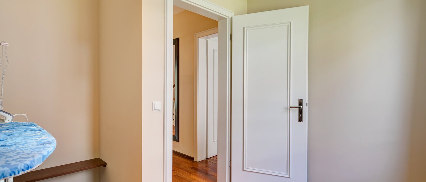 セミ・デタッチド・ハウス（一戸建てを二つに分けた家屋） München Schwabing (links der Leopoldstraße) 03 特記事項 3396