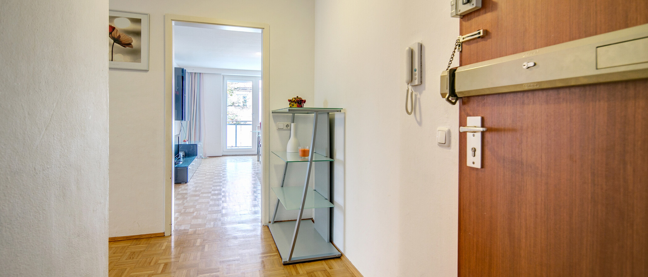マンション München Schwabing-Nord (zw. Belgrad- & Leopoldstraße) 01 玄関入り口 342