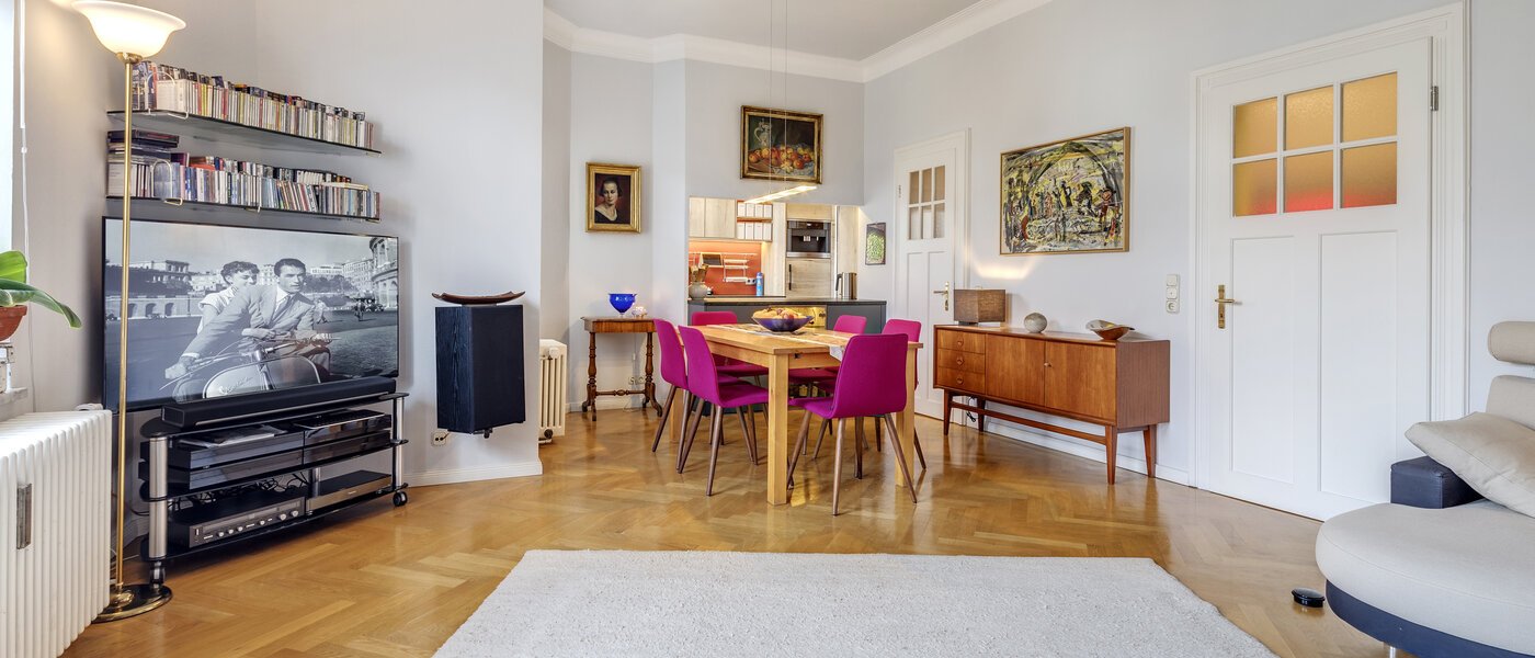 マンション München Neuhausen 04 リビングルーム 3428