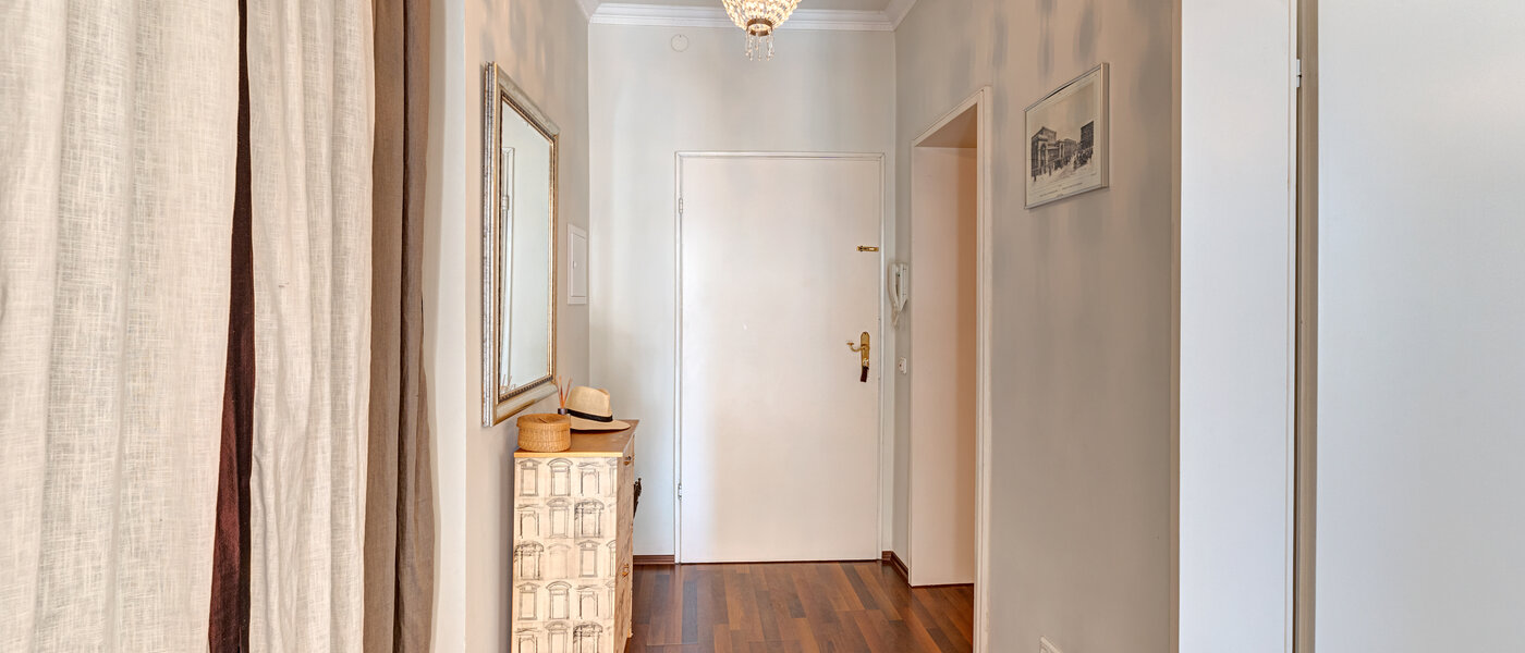 マンション München Maxvorstadt - Universitätsviertel 03 玄関入り口 3592