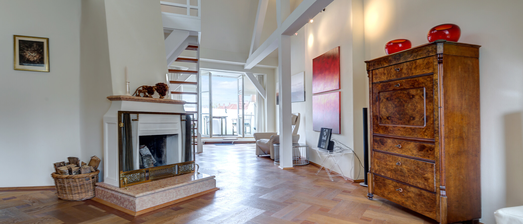 複層住宅 München Schwabing (links der Leopoldstraße) 02 リビングルーム 3679