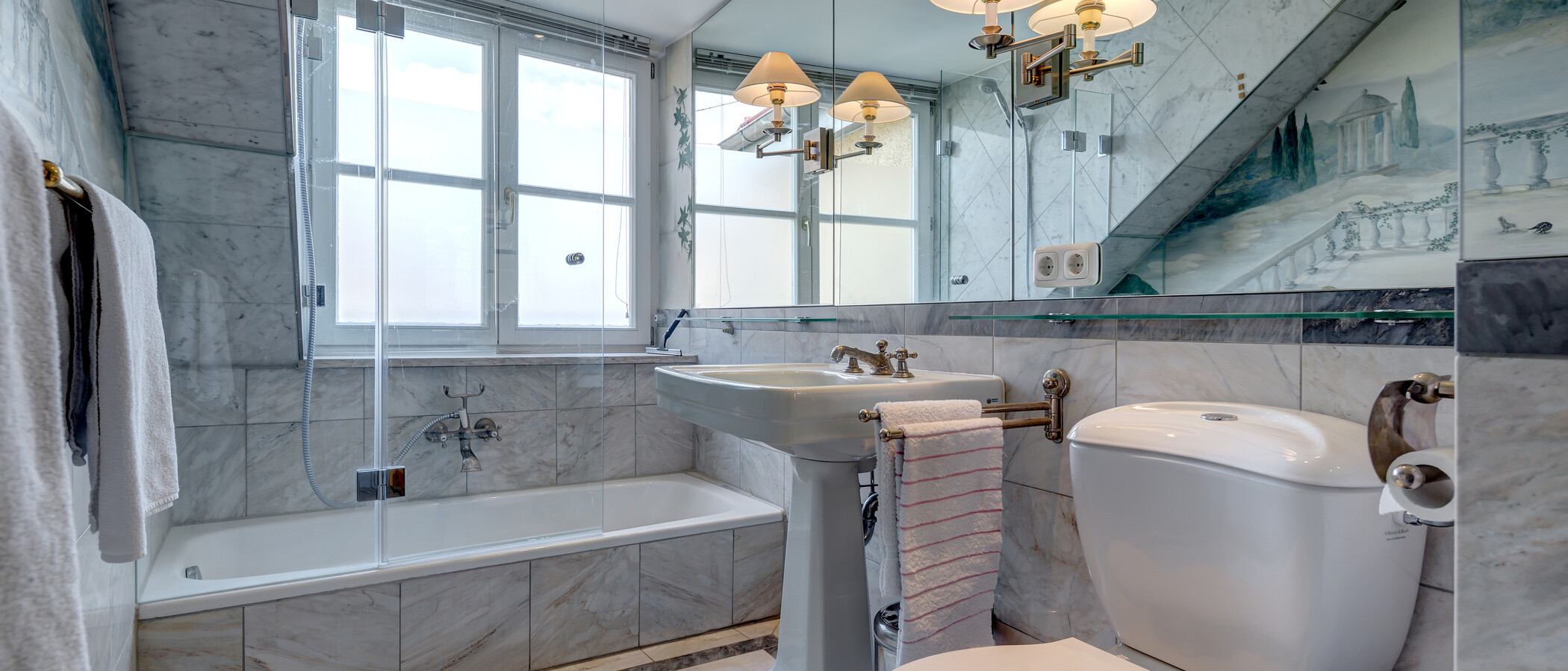 複層住宅 München Schwabing (links der Leopoldstraße) 01 浴室 3679