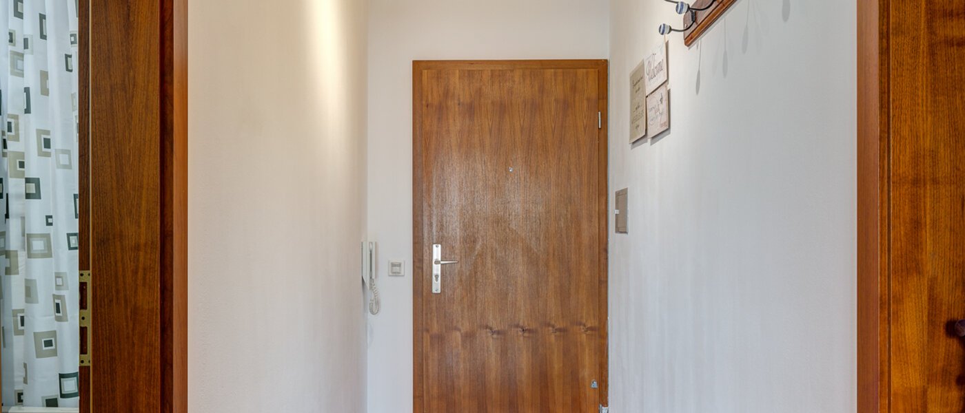 マンション München Herzogpark 01 玄関入り口 3709