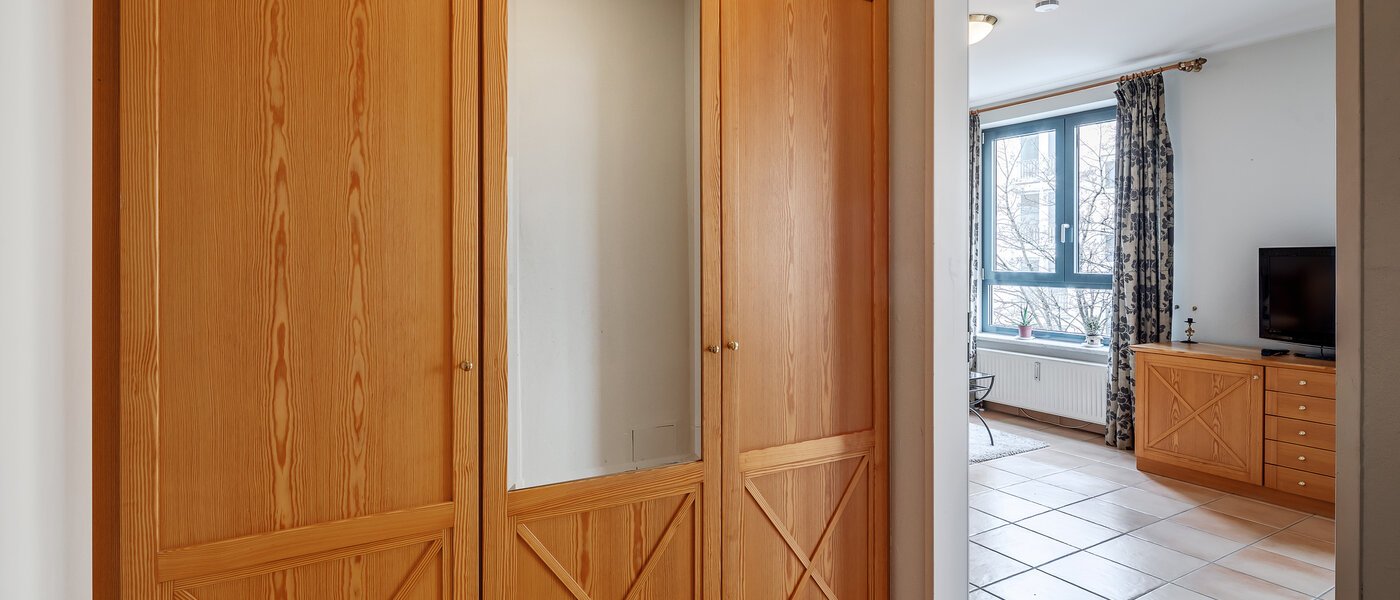 マンション München Maxvorstadt - Westen 02 玄関入り口 3764