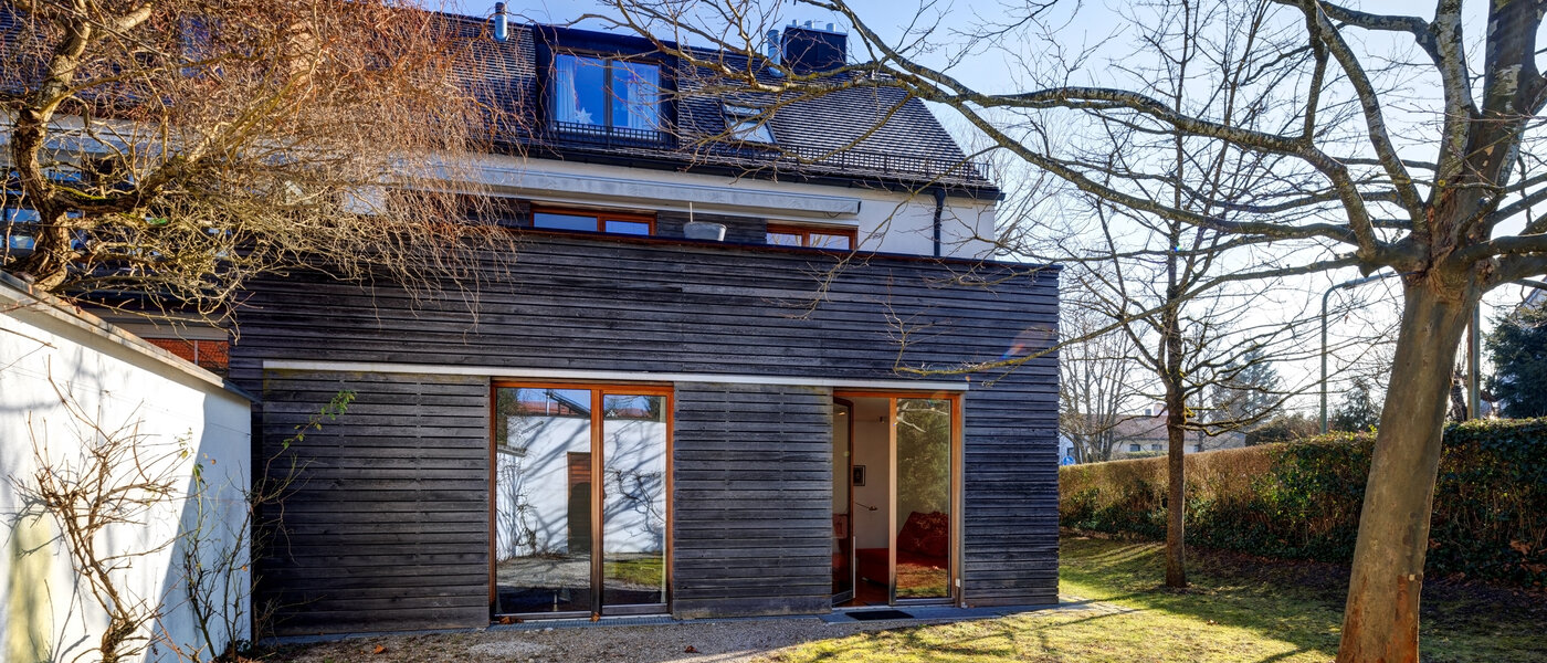 庭付き住宅 München Harlaching 03 庭 4247