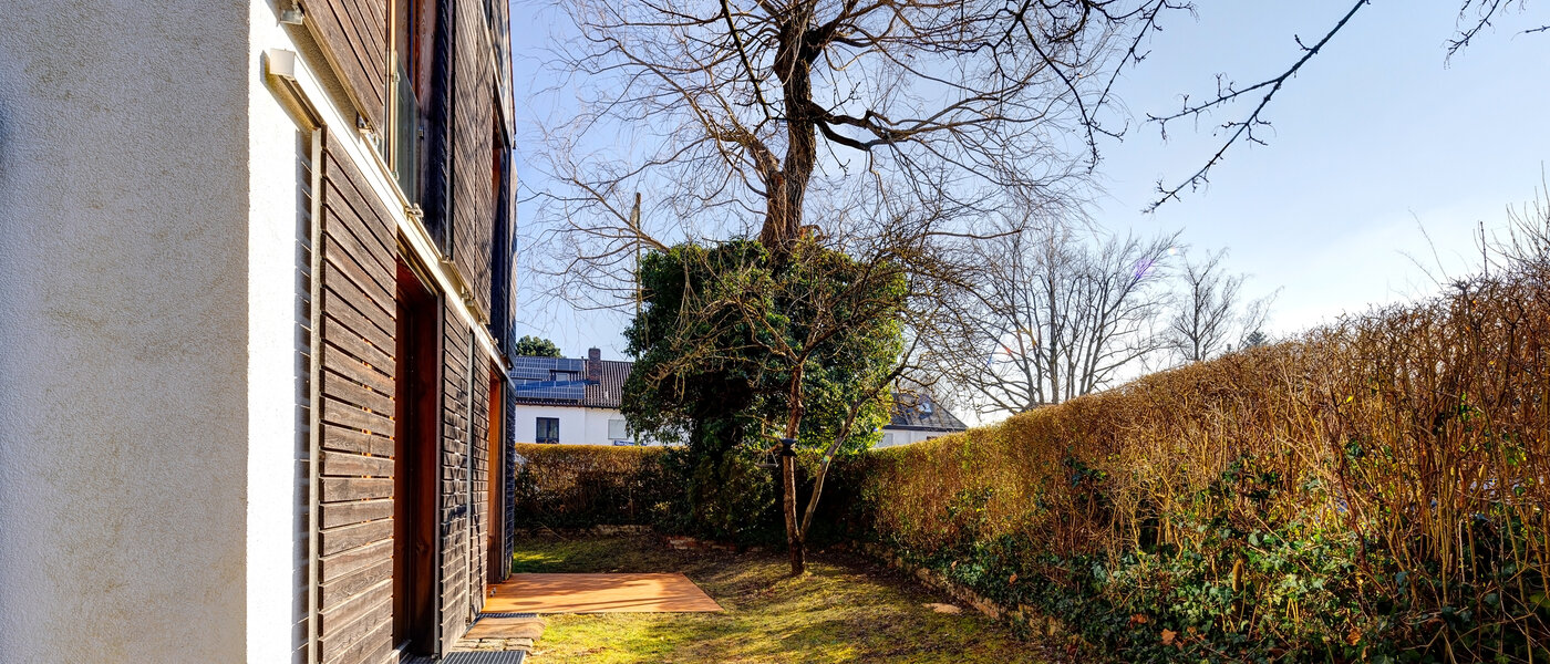 庭付き住宅 München Harlaching 04 庭 4247