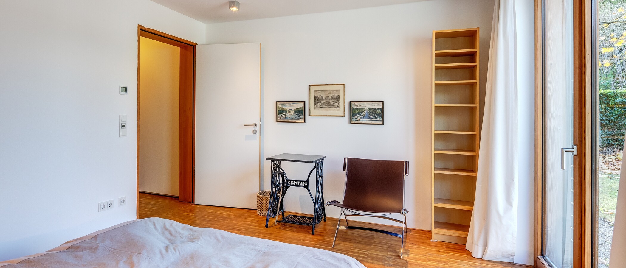 庭付き住宅 München Harlaching 03 寝室 4247