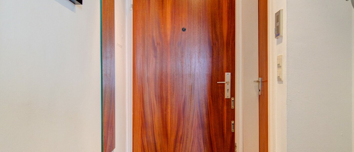 マンション München Neuhausen 01 玄関入り口 4307