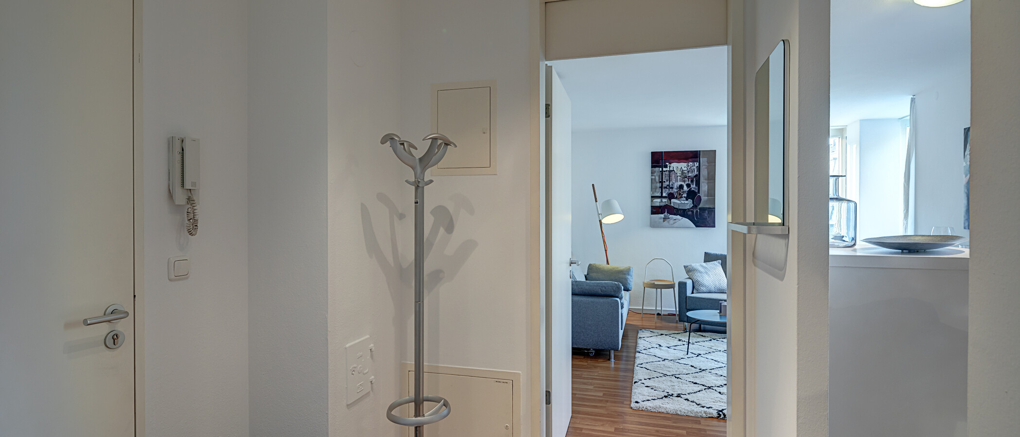 マンション München Schwabing (rechts der Leopoldstraße) 01 玄関入り口 4338