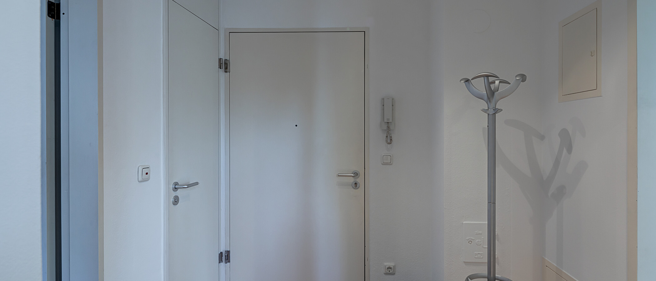 マンション München Schwabing (rechts der Leopoldstraße) 02 玄関入り口 4338