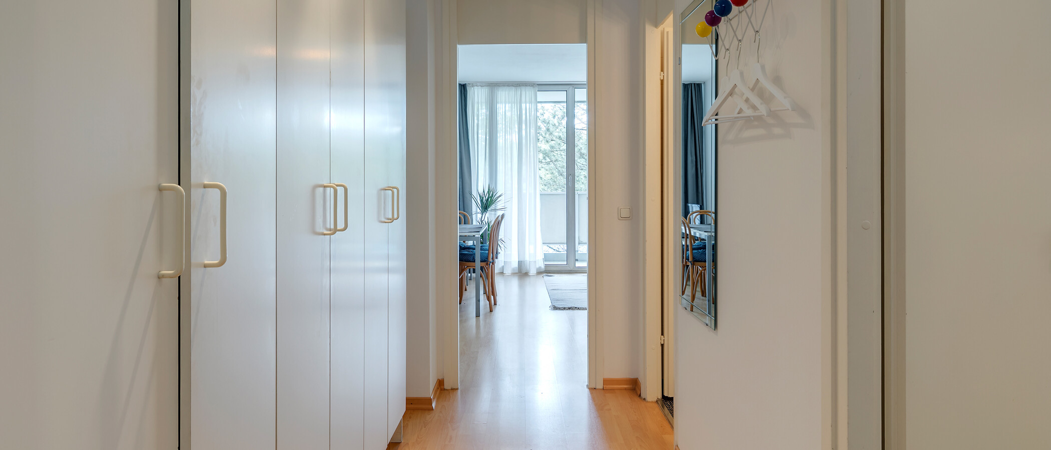 マンション München Schwabing-Nord (zw. Leopoldstraße & Englischen Garten) 01 玄関入り口 4452