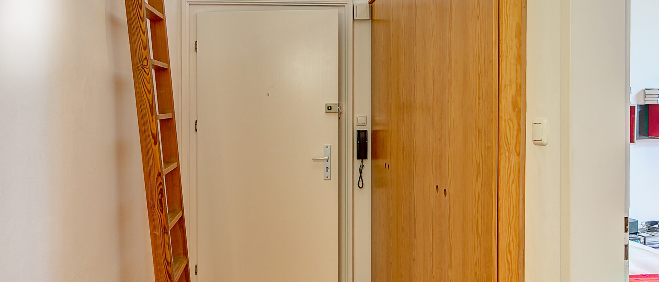 マンション München Schwabing (links der Leopoldstraße) 01 玄関入り口 4661