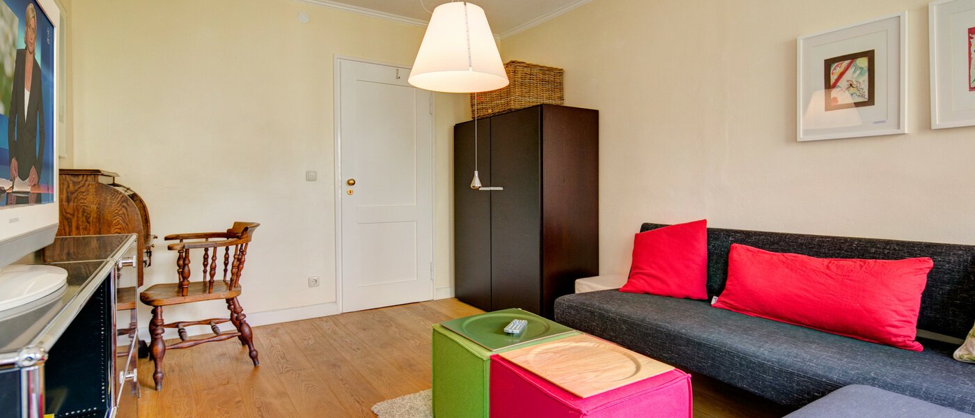 マンション München Schwabing (links der Leopoldstraße) 05 リビングルーム 4673