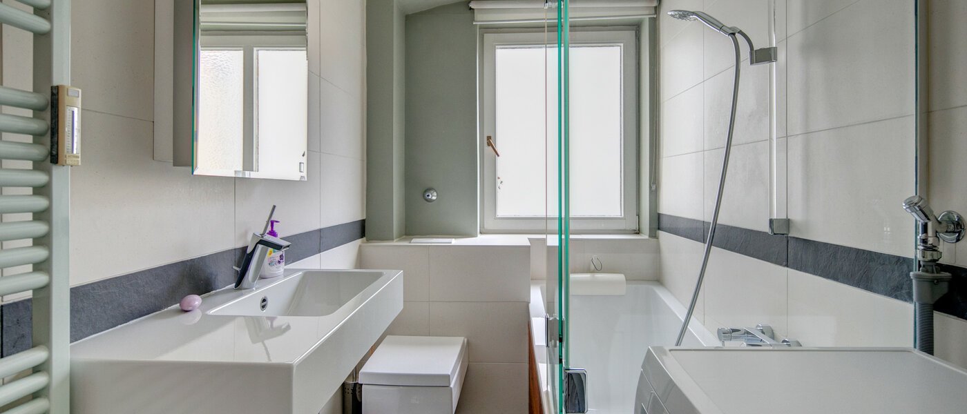 マンション München Schwabing (links der Leopoldstraße) 01 浴室 4673