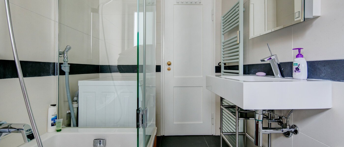 マンション München Schwabing (links der Leopoldstraße) 04 浴室 4673