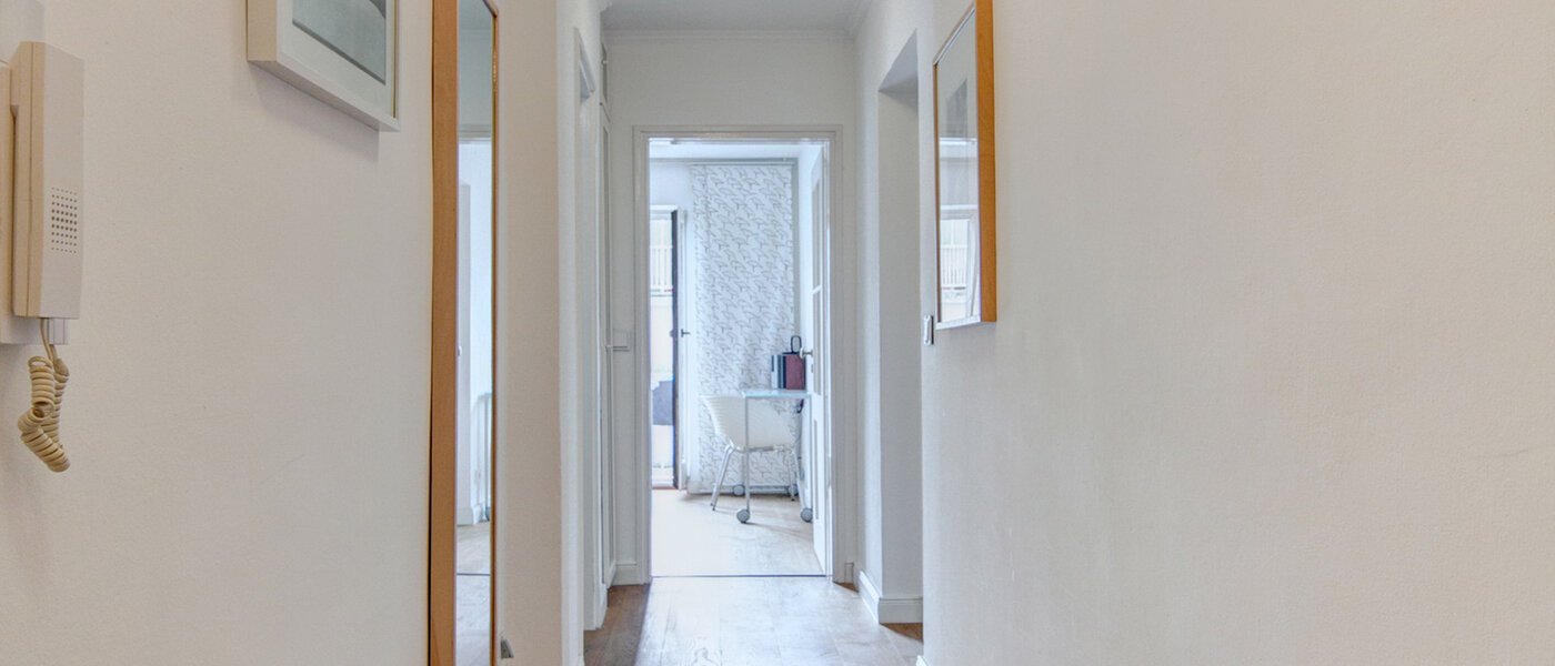 マンション München Schwabing (links der Leopoldstraße) 02 玄関入り口 4673