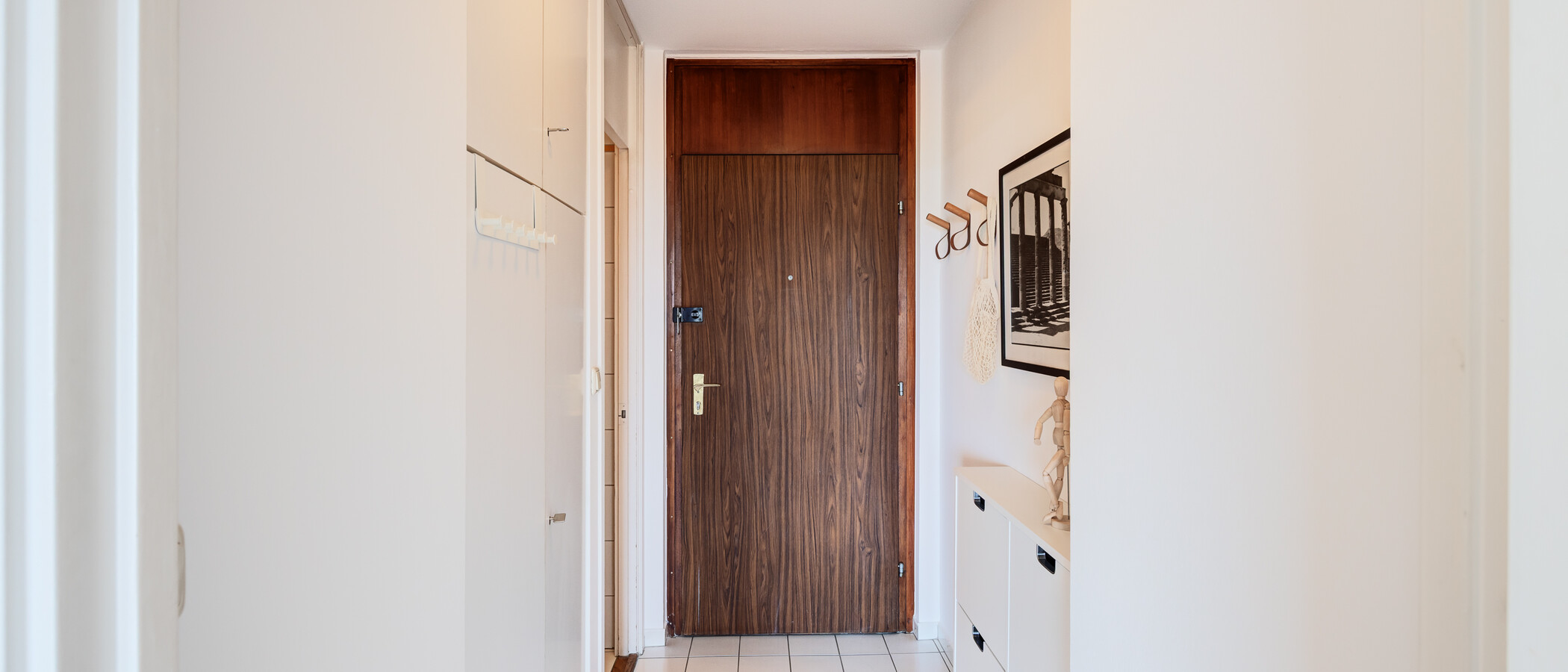 マンション München Schwabing 02 玄関入り口 4700
