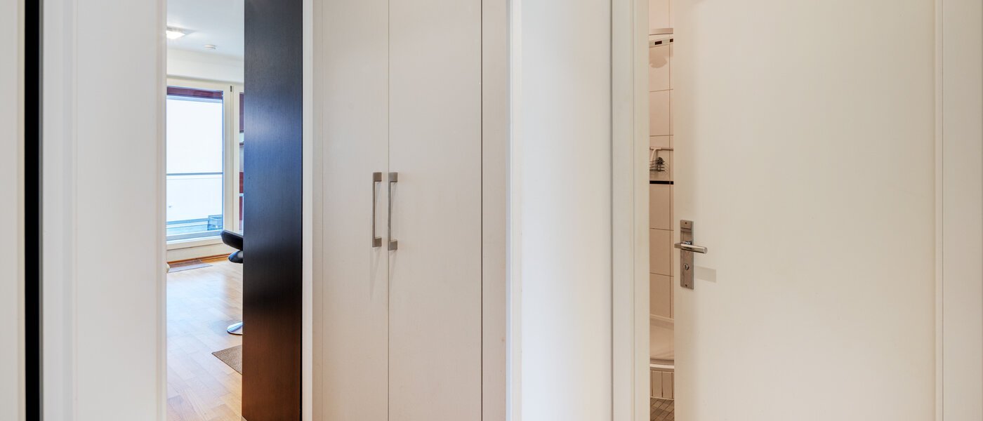 マンション München Schwabing (rechts der Leopoldstraße) 02 玄関入り口 4720