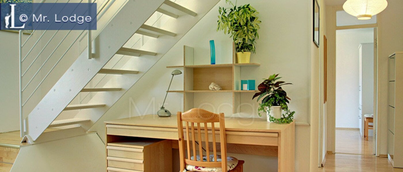 アティック・フラット（屋根裏） München Maxvorstadt - Rund um den Josephplatz 02 玄関入り口 4768