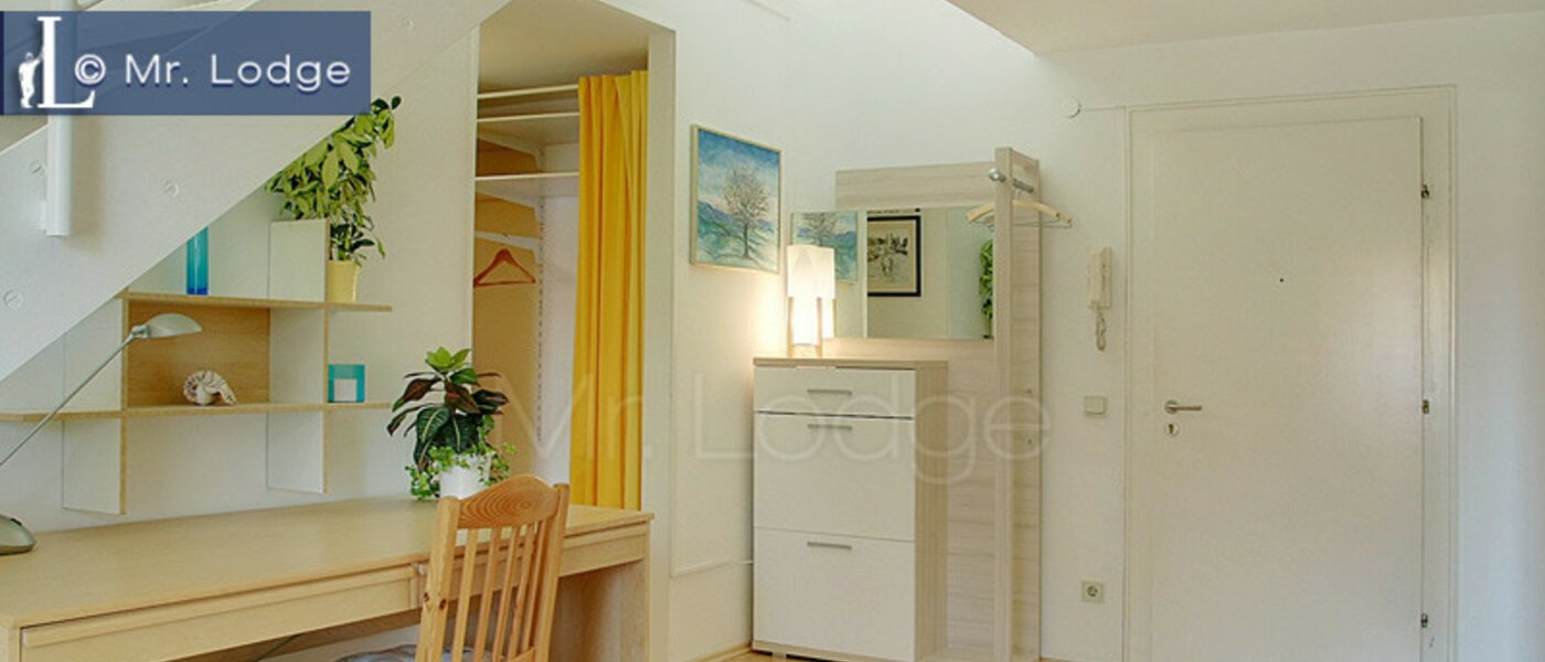 アティック・フラット（屋根裏） München Maxvorstadt - Rund um den Josephplatz 03 玄関入り口 4768