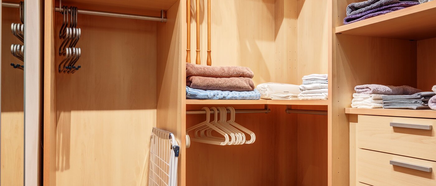 マンション München Schwabing (links der Leopoldstraße) 02 ウォークイン・カップボード 4915