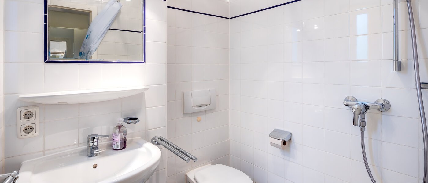 アパルトマン München Berg am Laim 01 浴室 4926