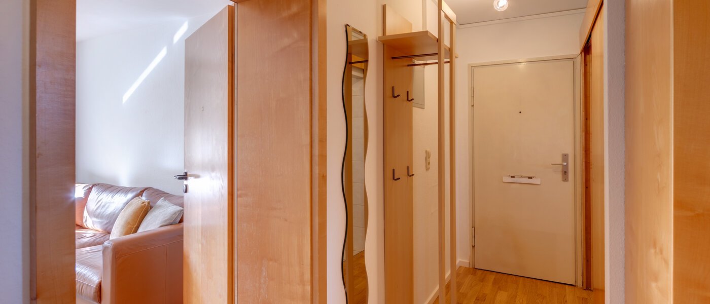 マンション München Bogenhausen 01 玄関入り口 4956