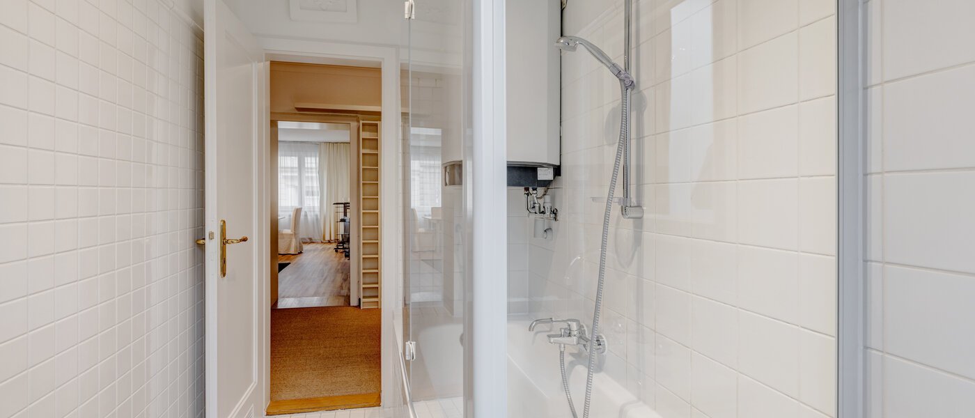 マンション München Schwabing (rechts der Leopoldstraße) 03 浴室 4984