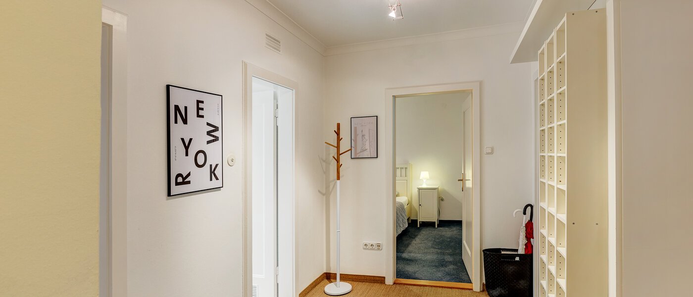 マンション München Schwabing (rechts der Leopoldstraße) 04 玄関入り口 4984