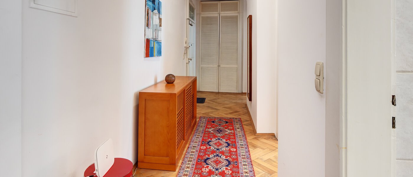 マンション München Neuhausen 01 玄関入り口 5003