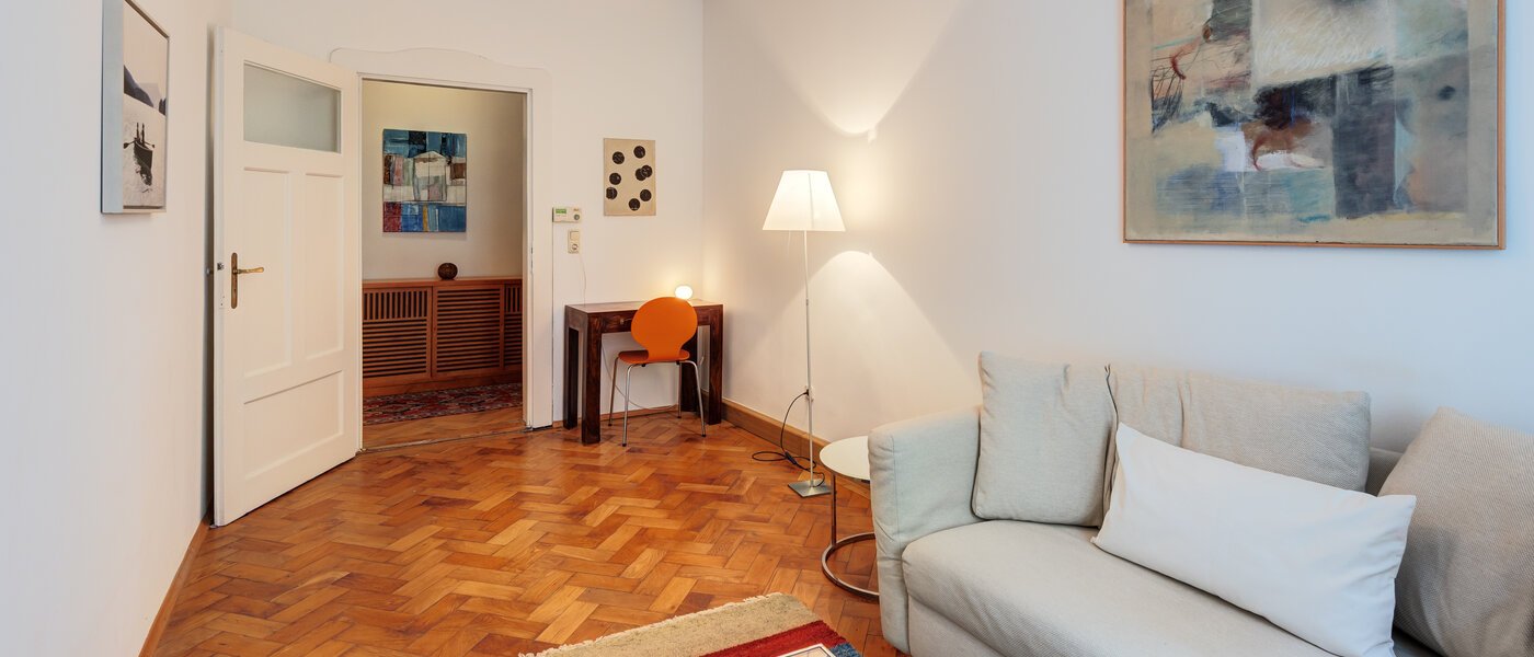 マンション München Neuhausen 03 リビングルーム 5003