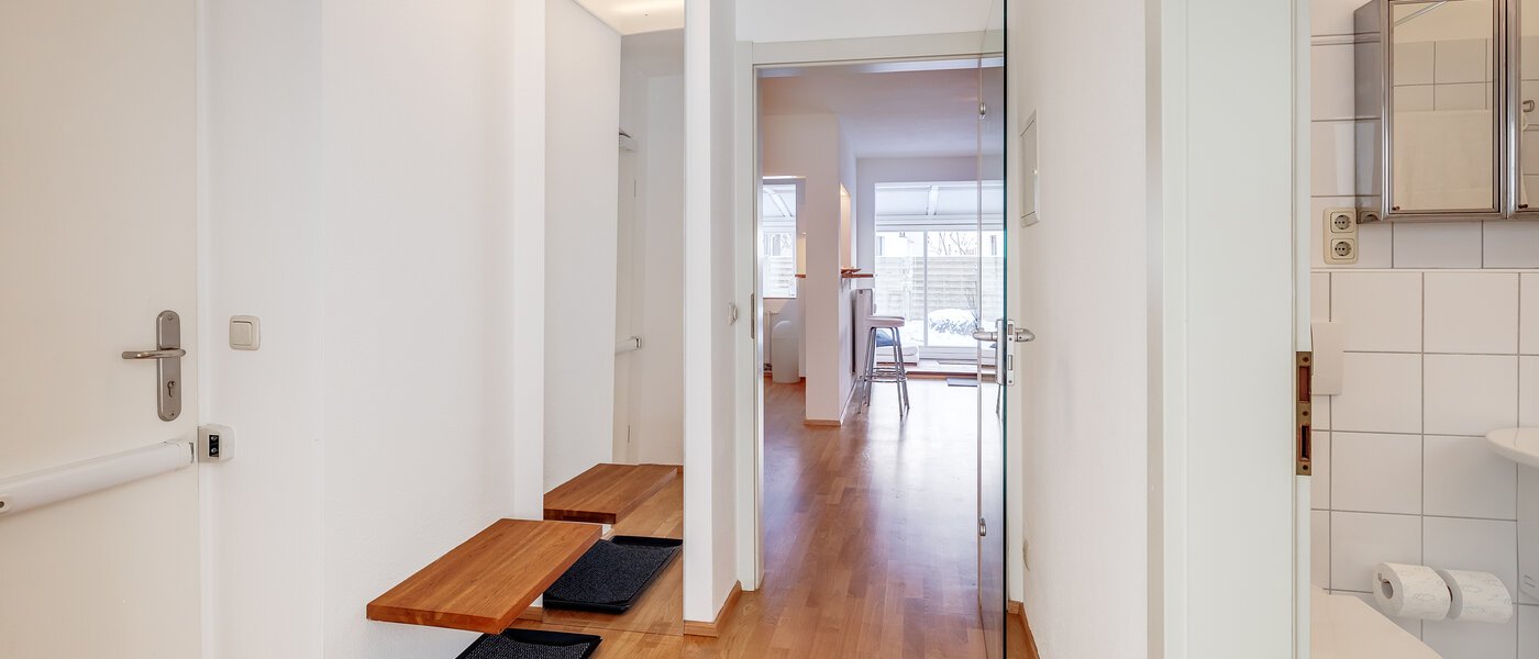 庭付き住宅 München Au 01 玄関入り口 5163