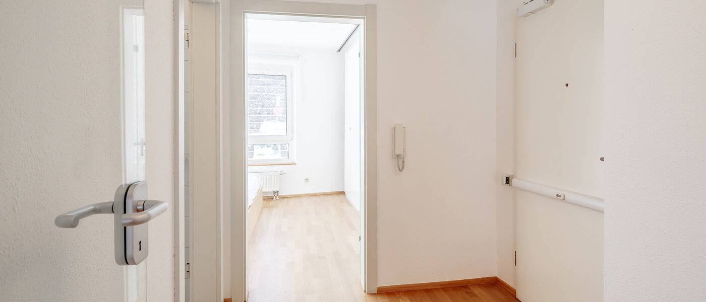 庭付き住宅 München Au 03 玄関入り口 5163