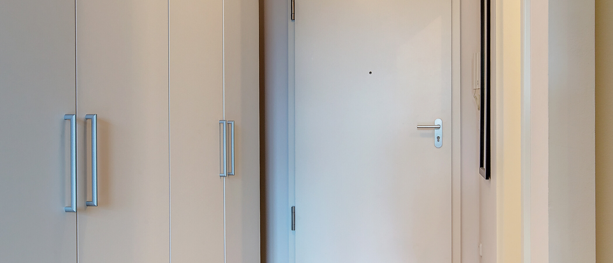マンション München Schwabing (rechts der Leopoldstraße) 02 玄関入り口 5170