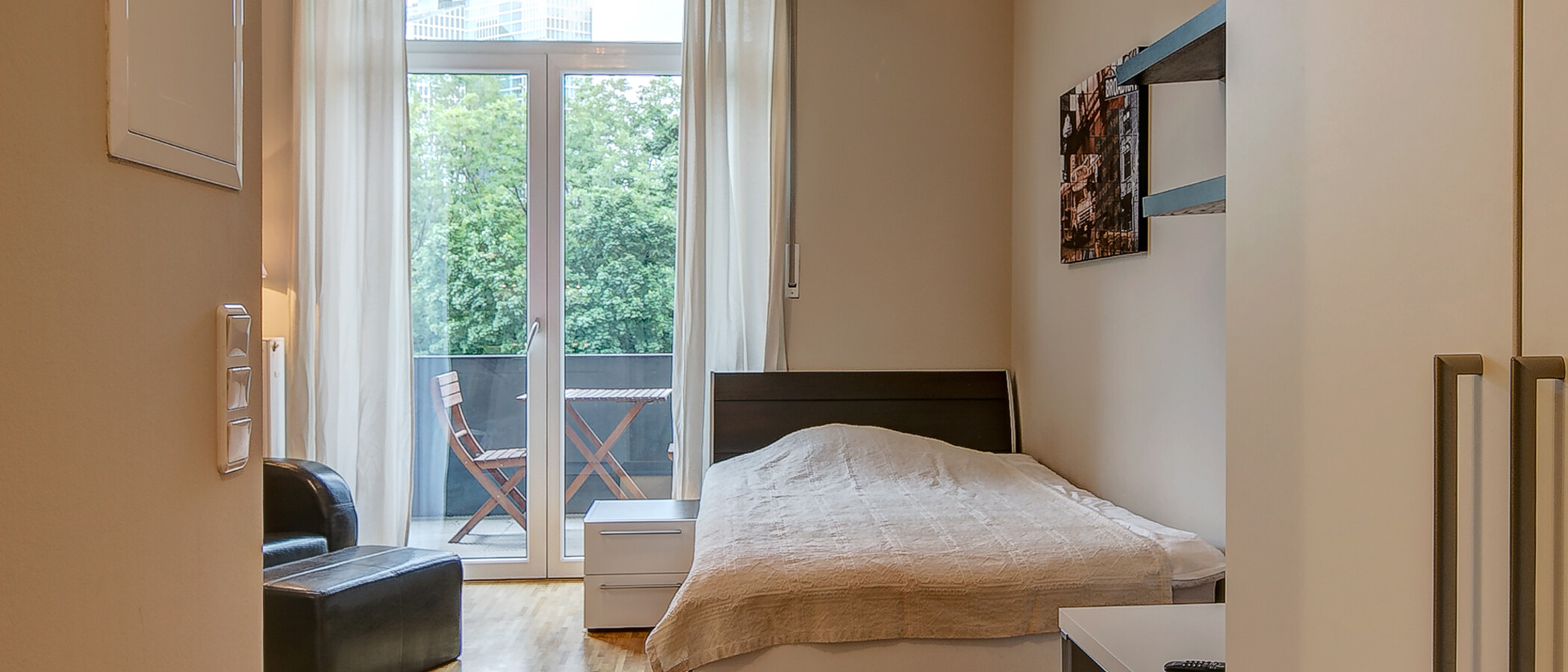 アパルトマン München Schwabing (rechts der Leopoldstraße) 01 玄関入り口 5202
