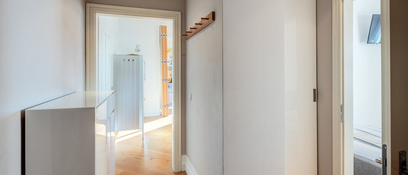 マンション München Neuhausen 04 玄関入り口 5216