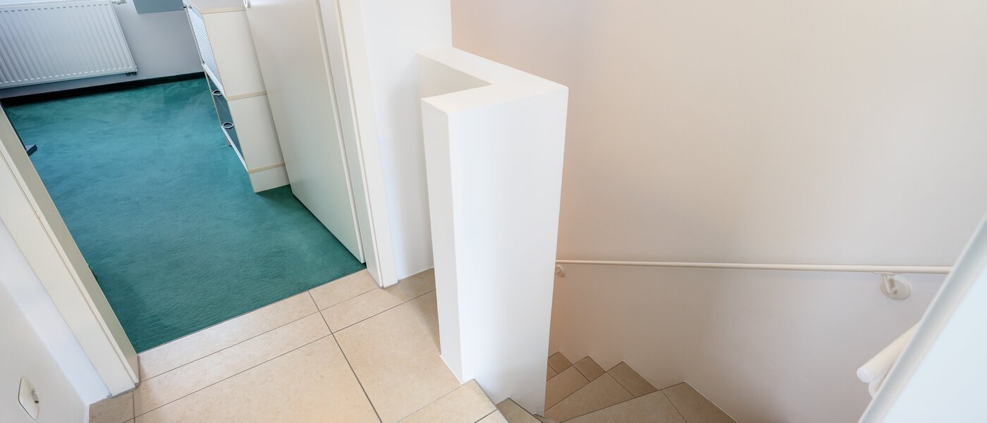 テラスハウス München Westpark 01 玄関入り口 5296