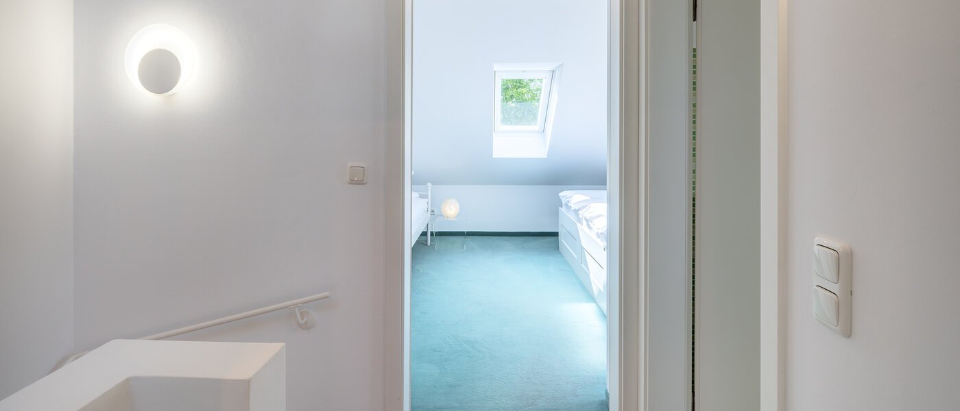 テラスハウス München Westpark 02 玄関入り口 5296