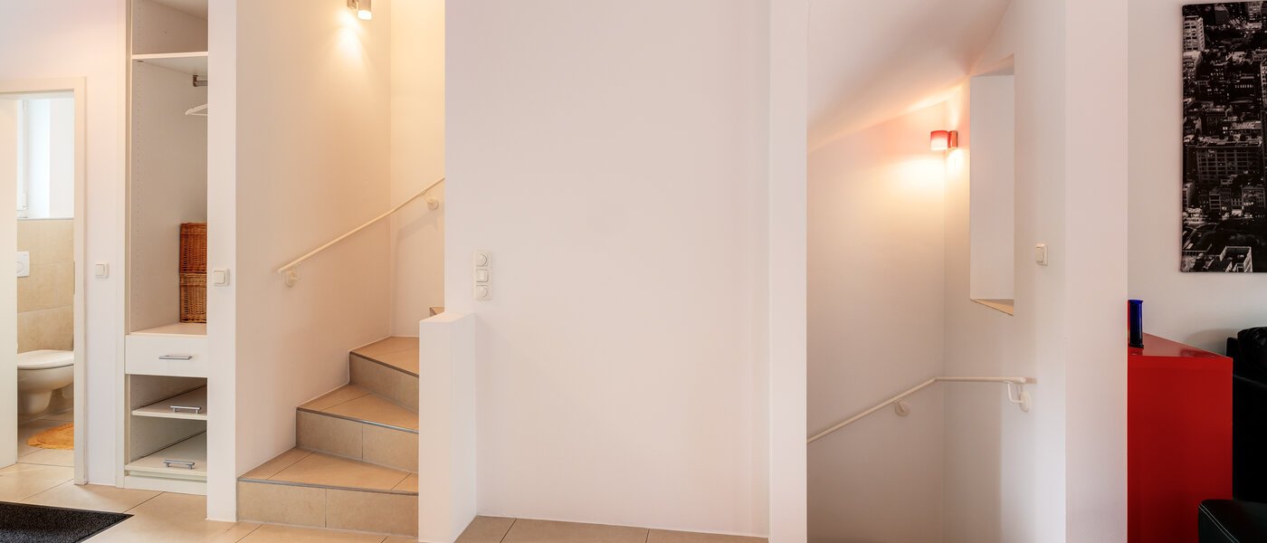 テラスハウス München Westpark 08 玄関入り口 5296