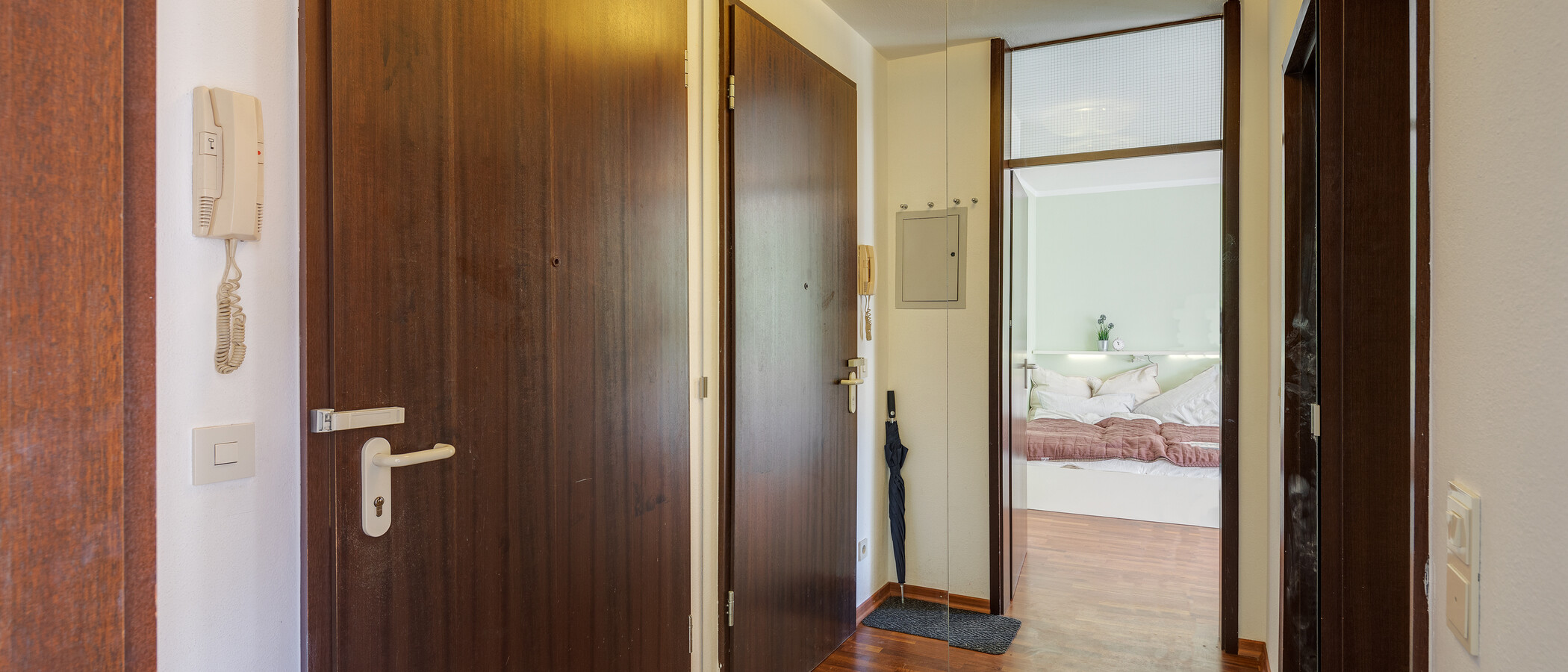 マンション München Harlaching 01 玄関入り口 5306