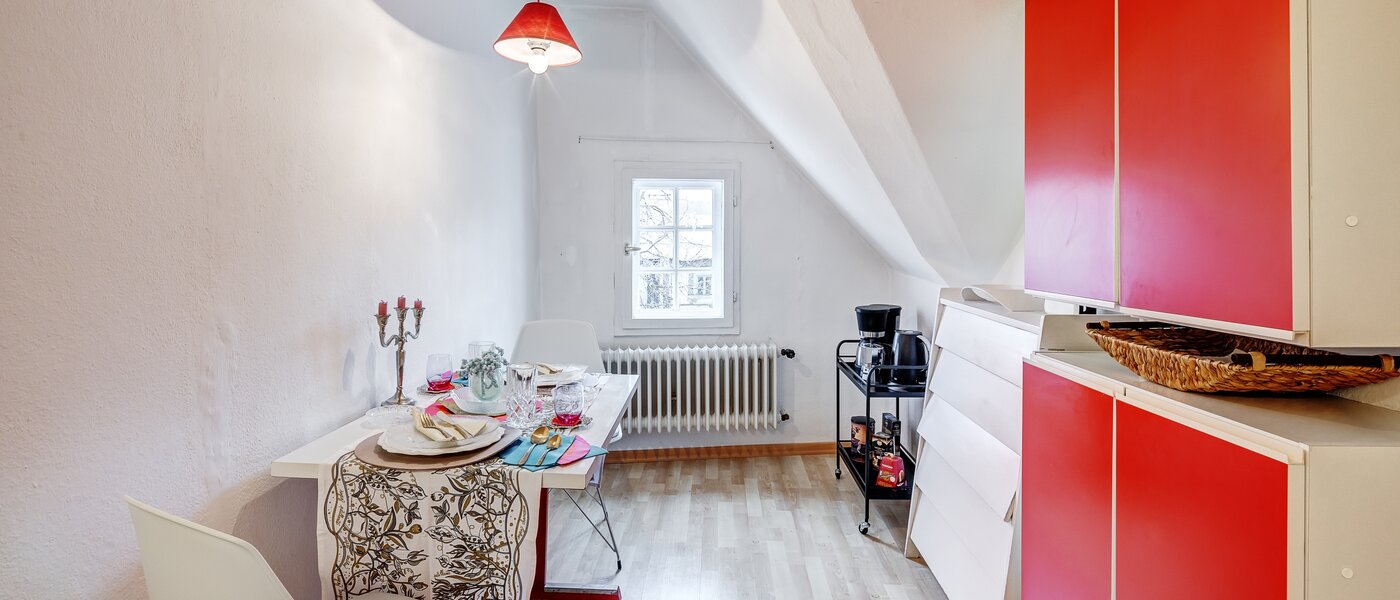 アティック・フラット（屋根裏） München Solln 01 キッチン 5327